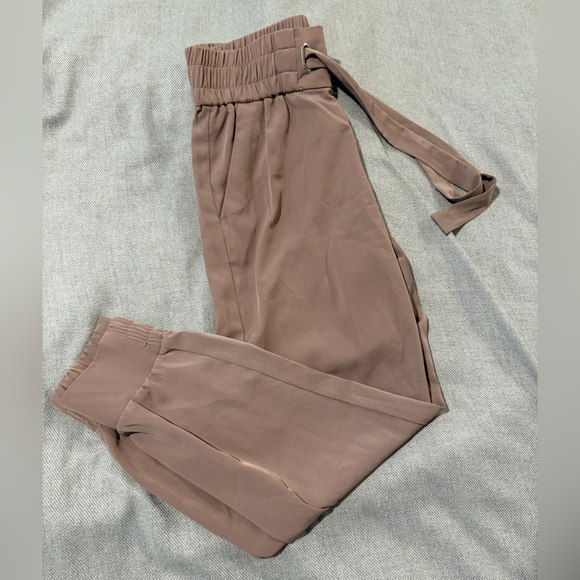 Dynamite Pants - Picture 3 of 4